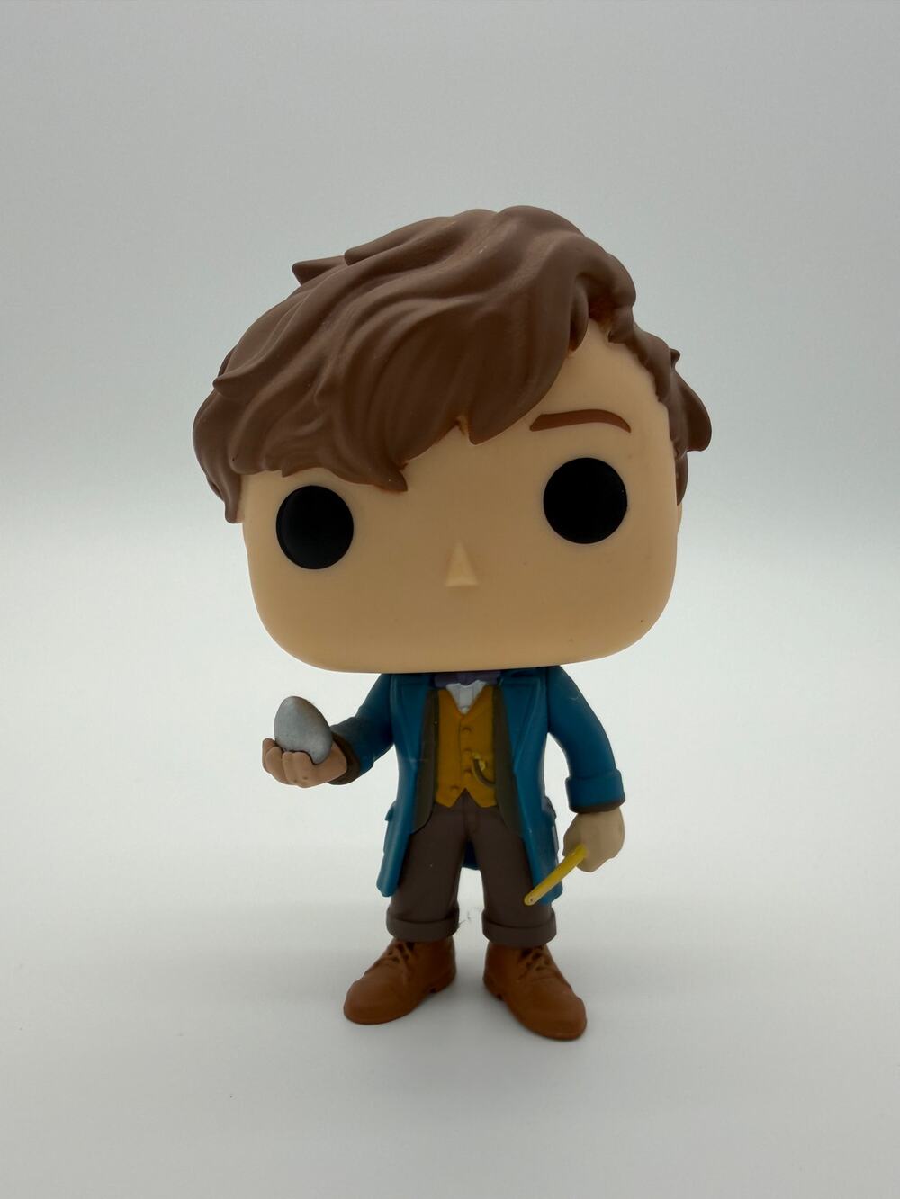Funko Pop! Fantastic Beasts Newt Scamander w/ Occamy Egg Vinyl Figure